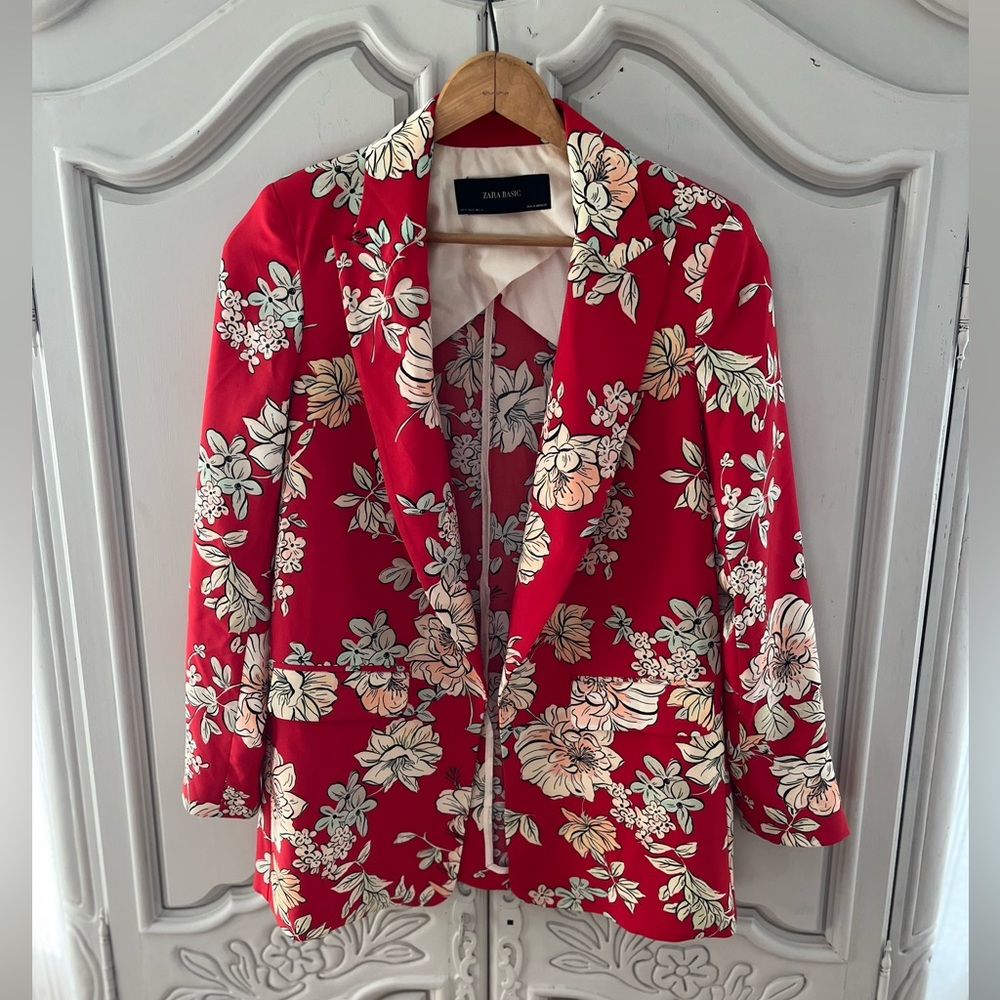 Zara basic red floral blazer